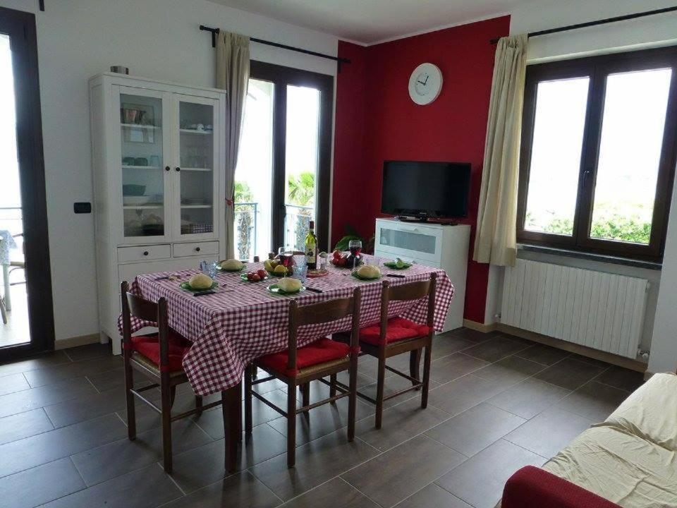Residence Leggeri Apartments Domaso Esterno foto