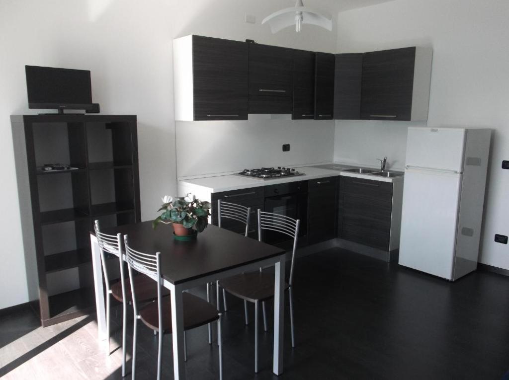 Residence Leggeri Apartments Domaso Esterno foto